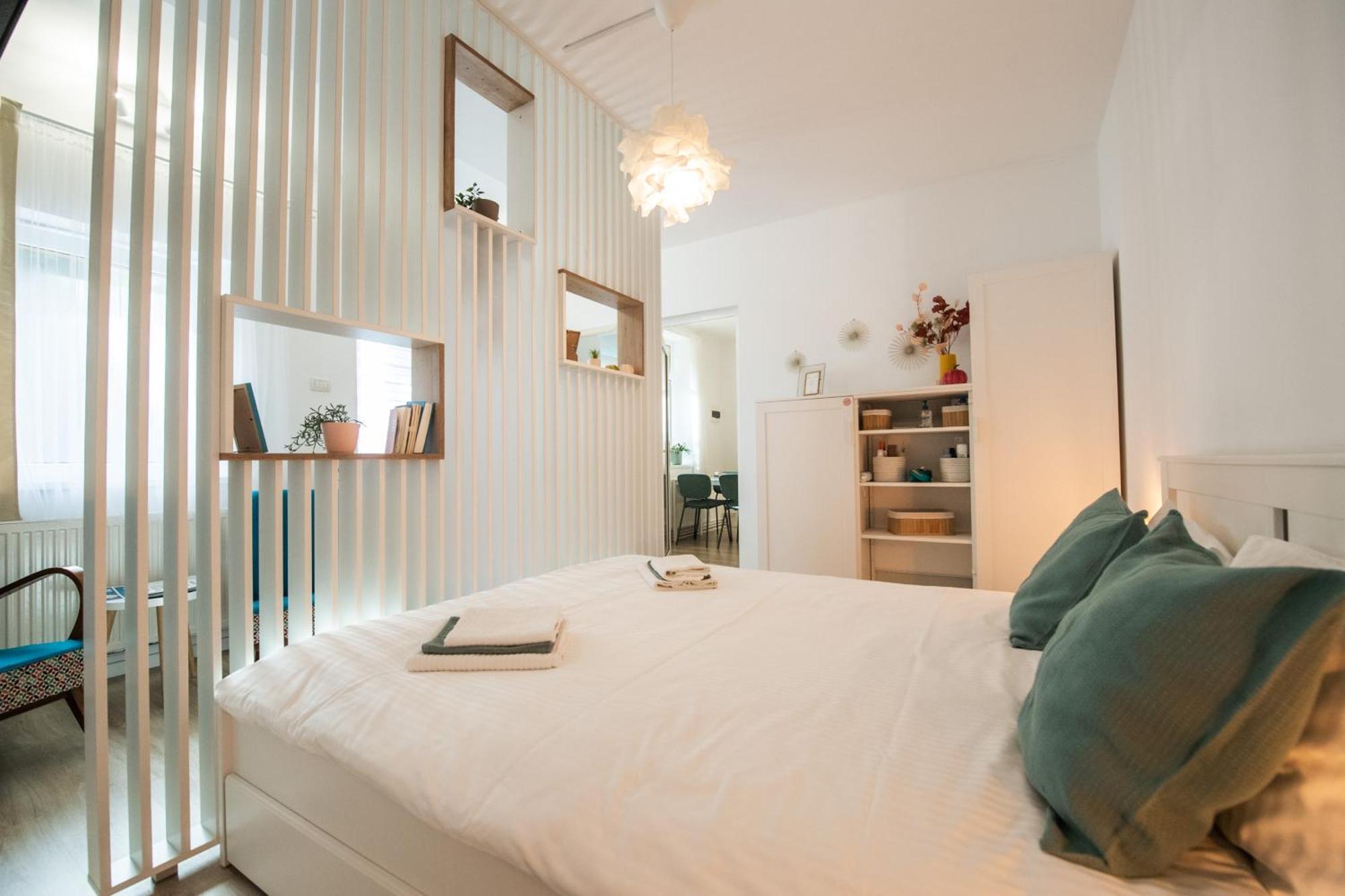 Dulcineea Downtown Garden Studio Тимишоара Экстерьер фото